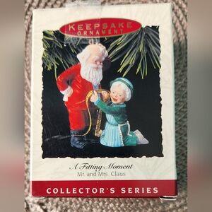 Hallmark Christmas Ornament in box "1995" "A Fitting Moment" Mr. and Mrs. Claus